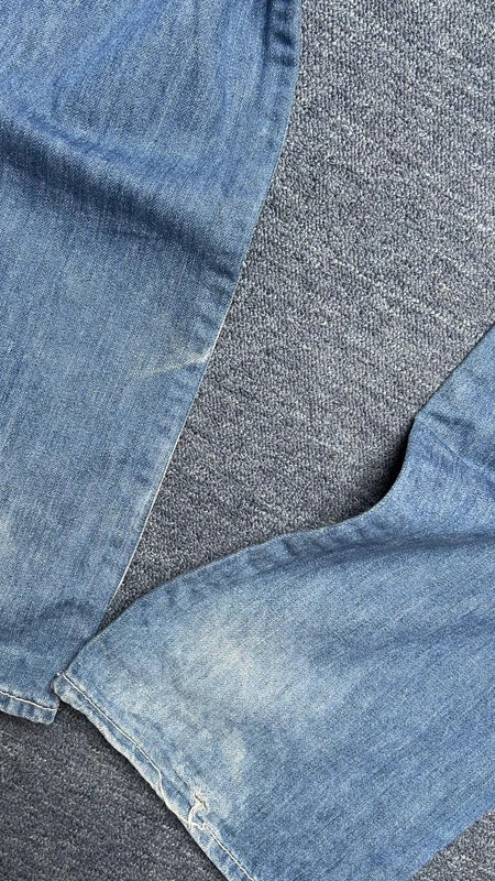 True Religion Joey Jeans W34 Big T Y2K Light Wash Bootcut Made in USA Vintage